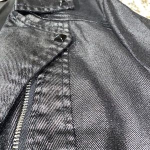 Wallflower denim jacket in black